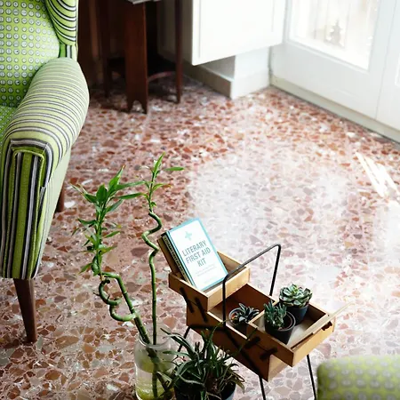 게스트하우스 Casa Verbavolant 3*